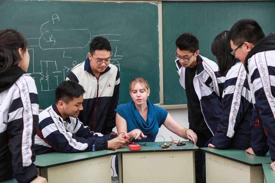 Dipont Education image