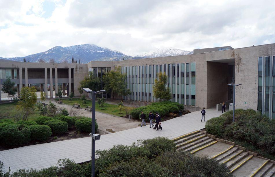 Fundación Educacional Santiago College image