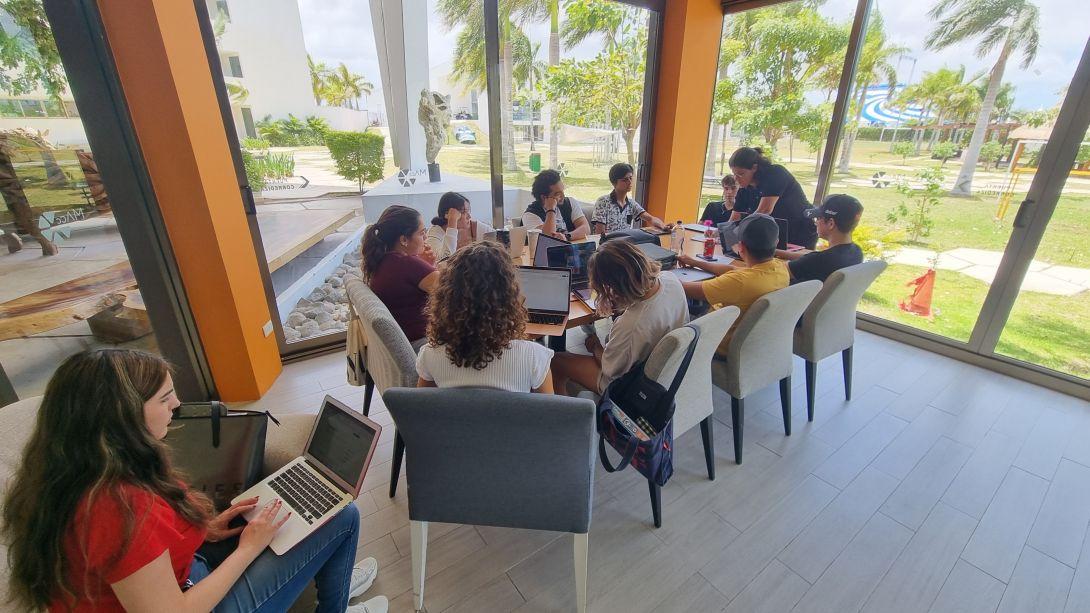 Modern Academy Cancun image