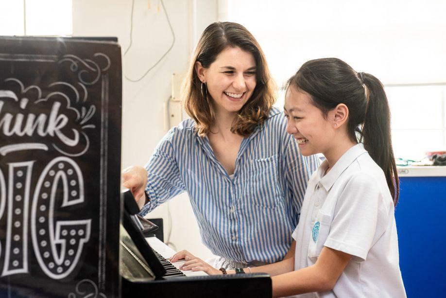 Global English School image