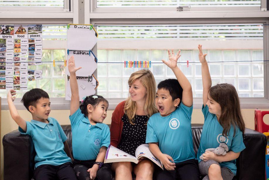 Global English School image