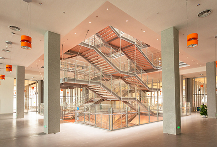 Huitong School image