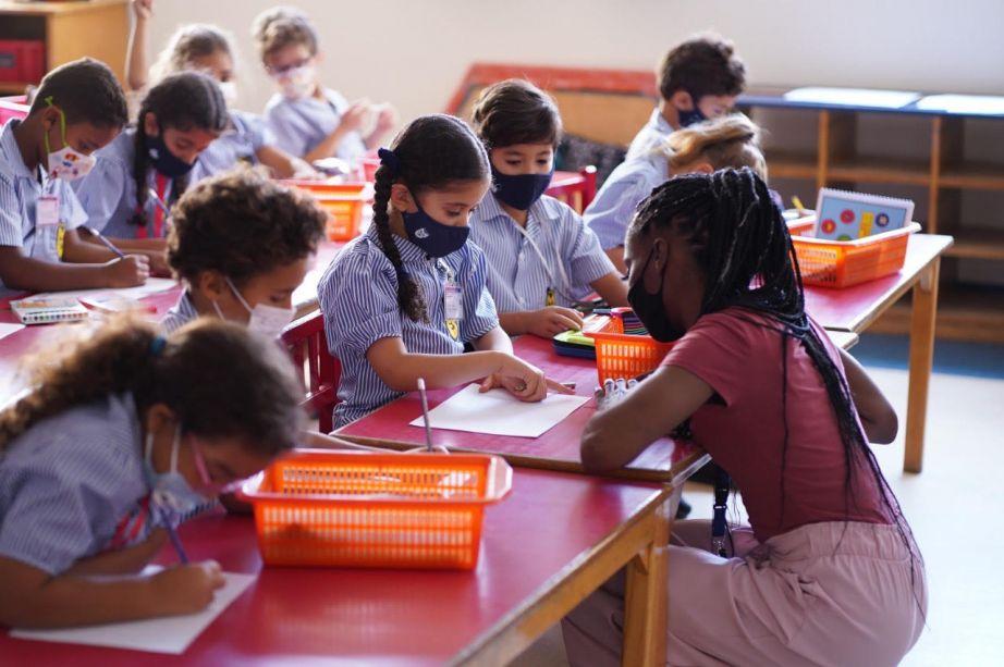 Modern English School Cairo image