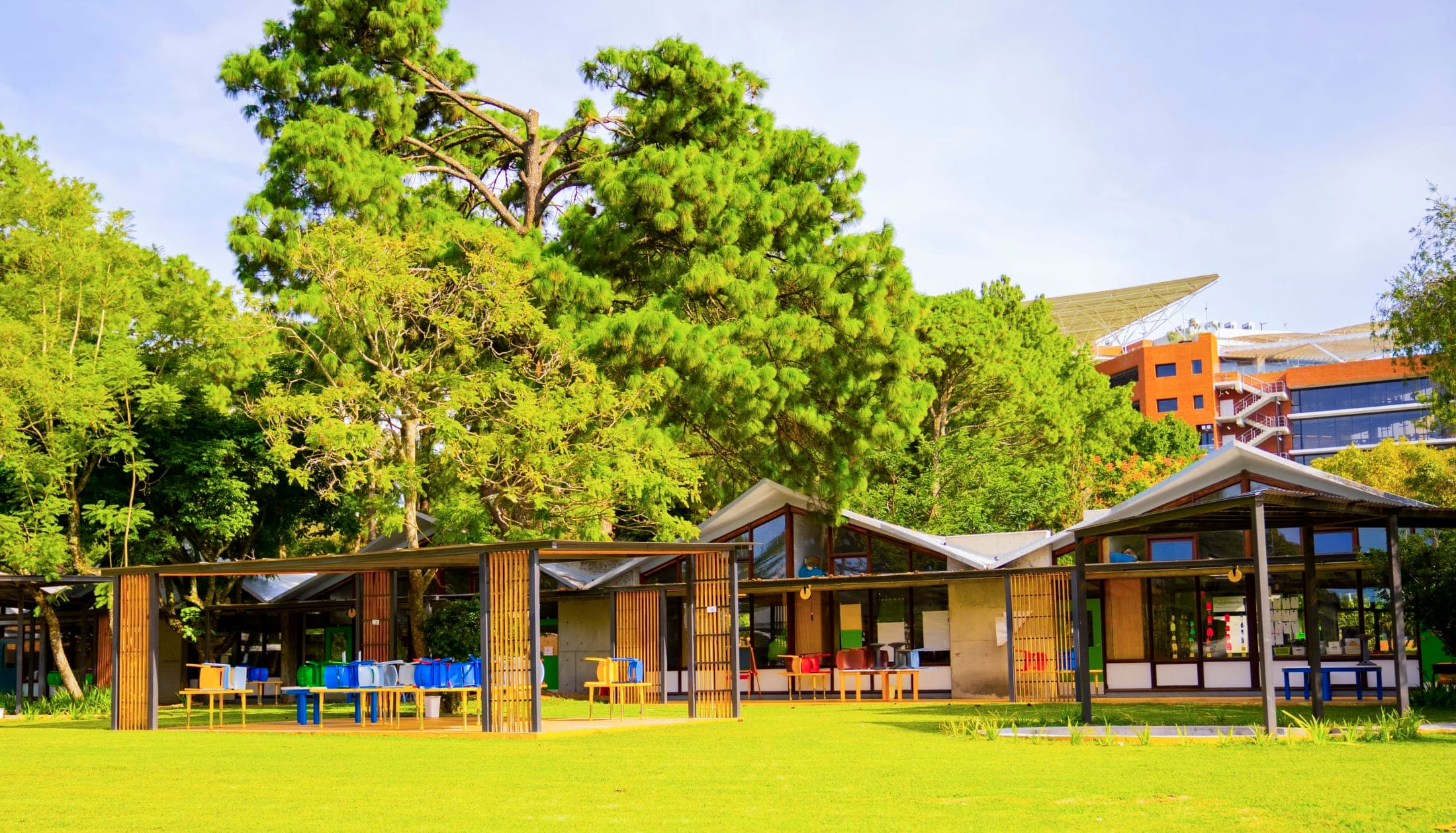 Colegio Americano image