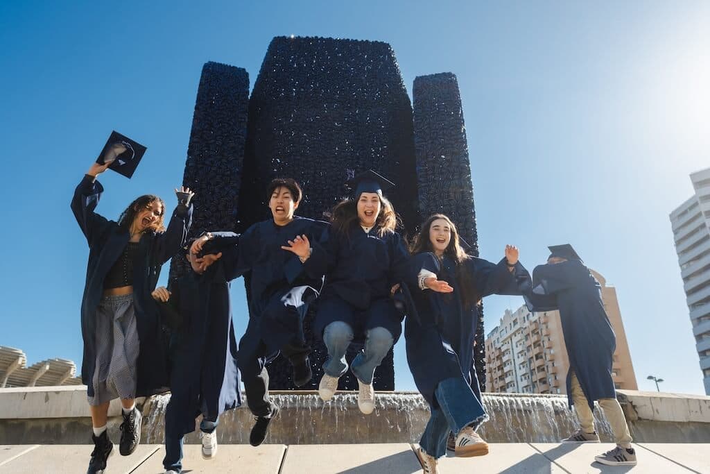ACIL International High School image