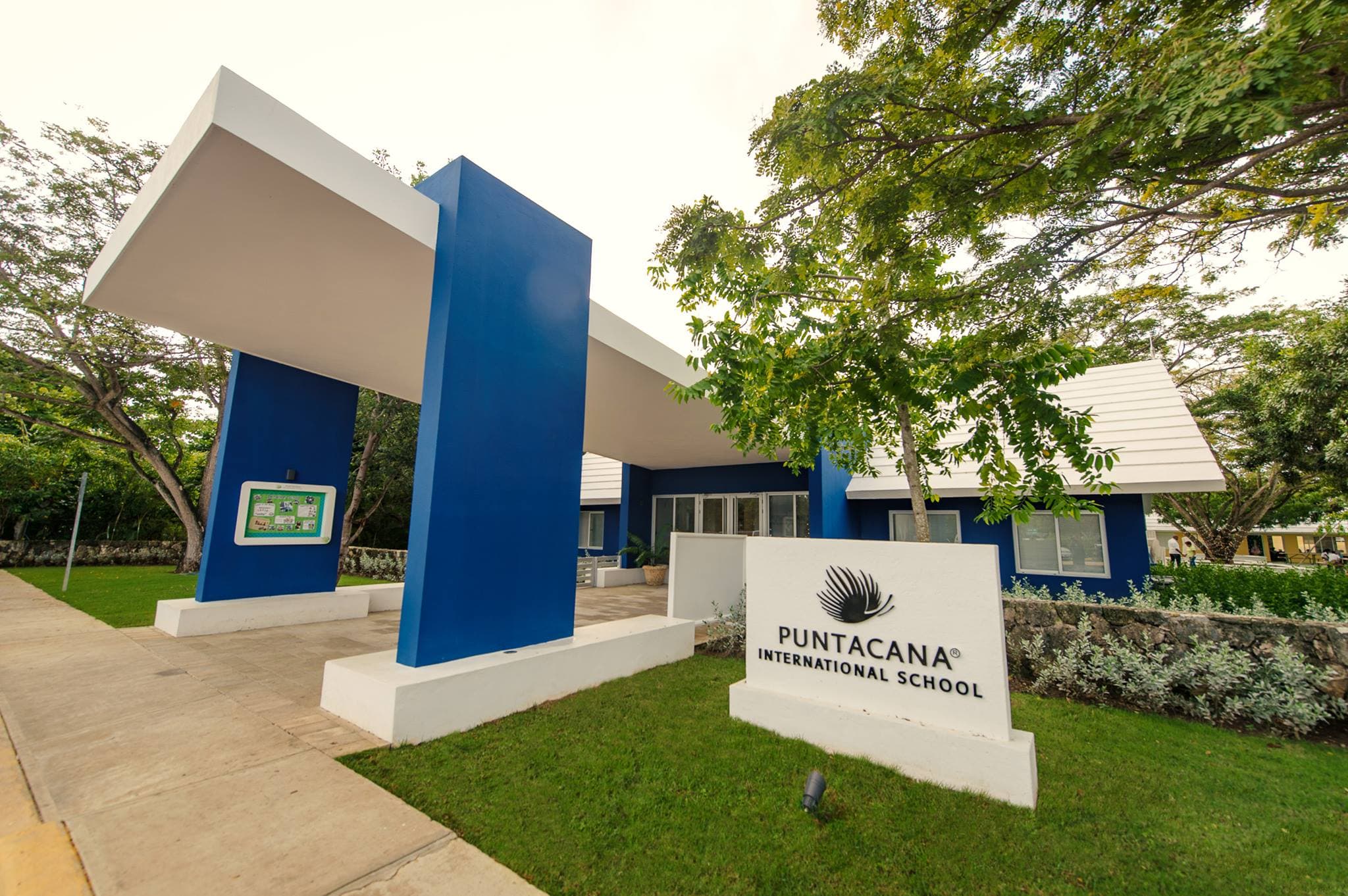 Puntacana International School image