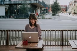 image-Types of online teaching jobs