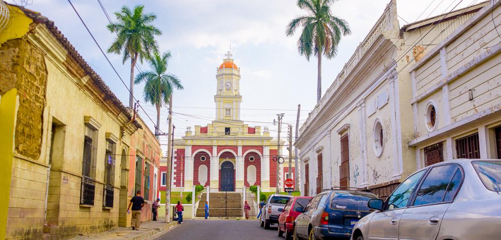 Teach in El Salvador