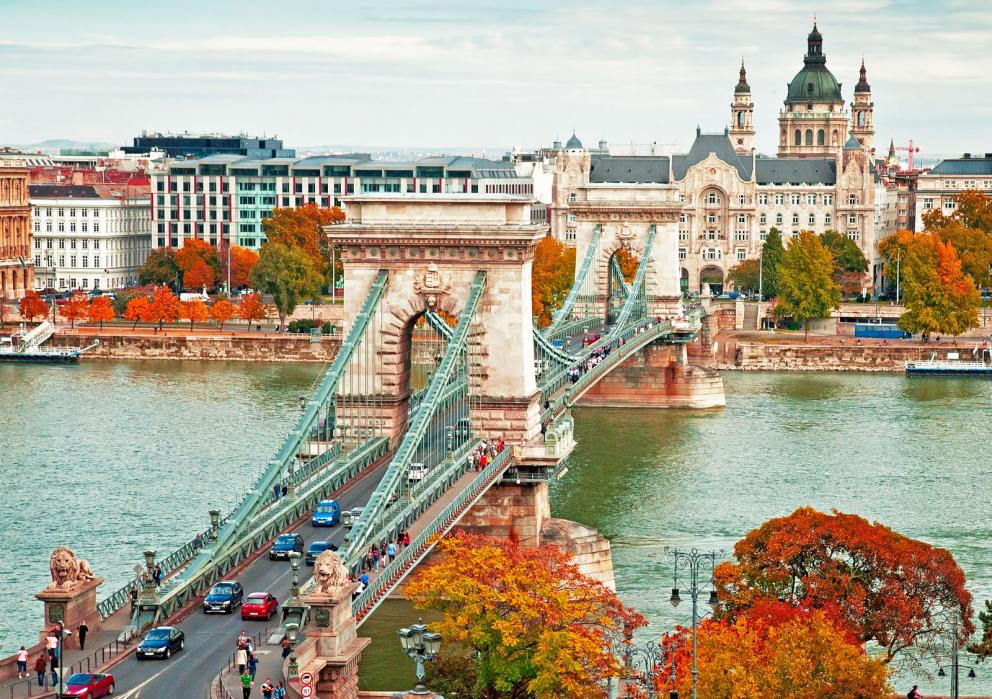 teach in hungary