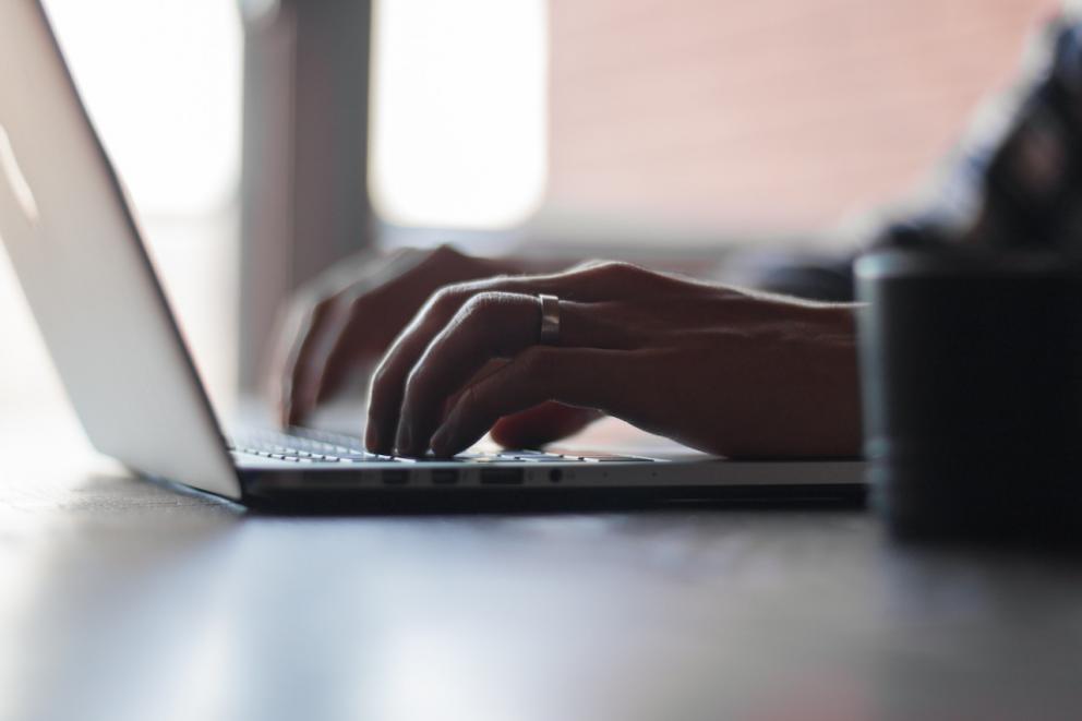 Teach English to Japanese students online