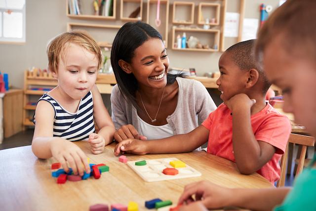 What is an alternative teacher certification? What is an alternative teacher certification image