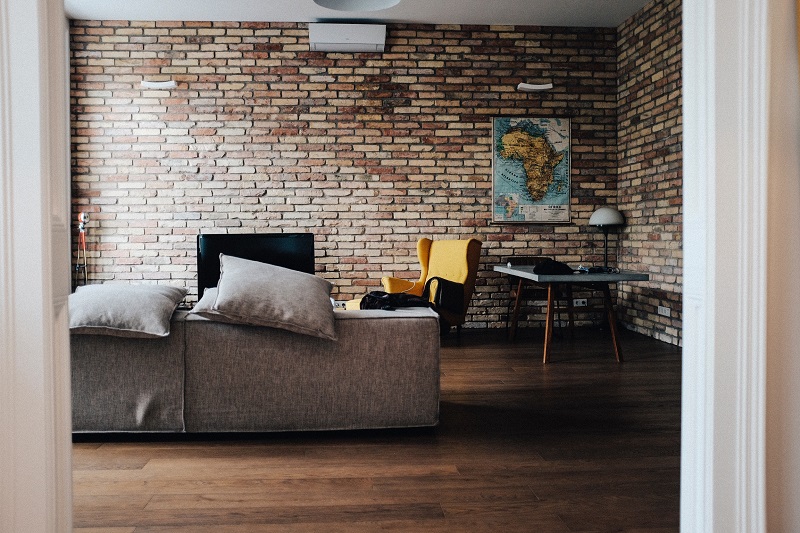 teach abroad programs that pay for housing