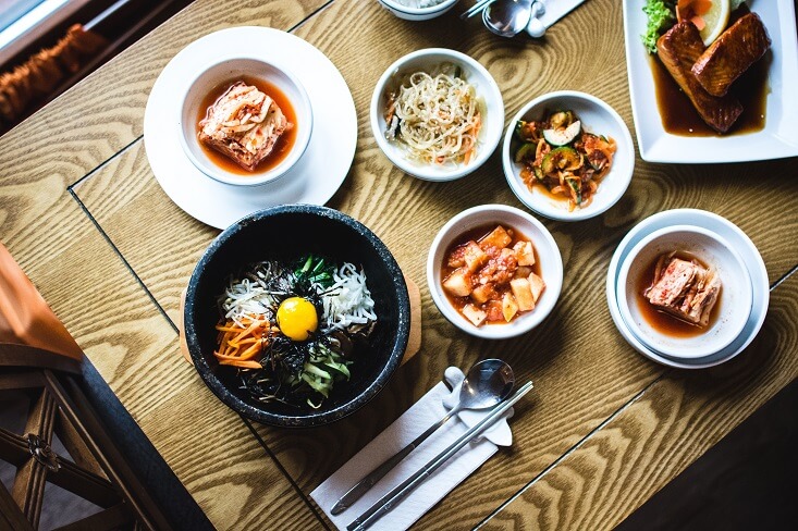 teach english in south korea salary