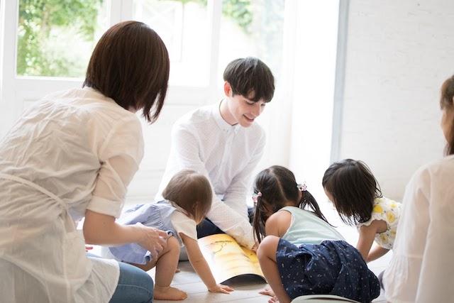 Teaching activities to young learners in Japan