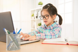 Chinese student learning online - English teacher online China