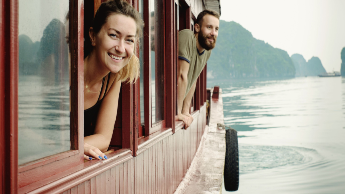 2 esl teachers applying for esl teaching jobs in vietnam on a cruise along ha long bay